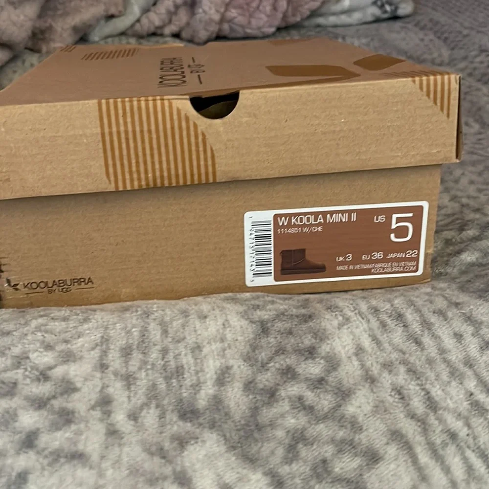 boots - Picture 4 of 15